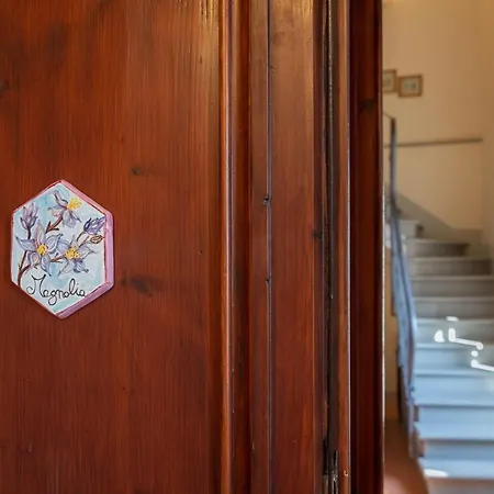 Villa Gerini-Appartamenti In Villa Storica Nel Cuore Del Mugello דירה Ronta
